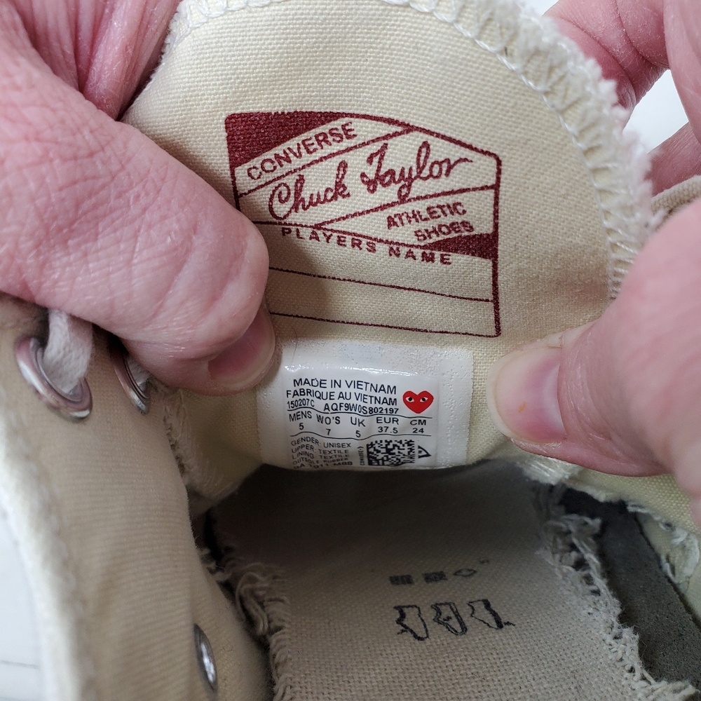 CONVERSE Comme des Garcons Play Emblem Heart Low Top Sneakers Size 7 - Picture 9 of 10